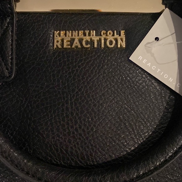 Black Kenneth Cole reaction purse - Picture 2 of 4
